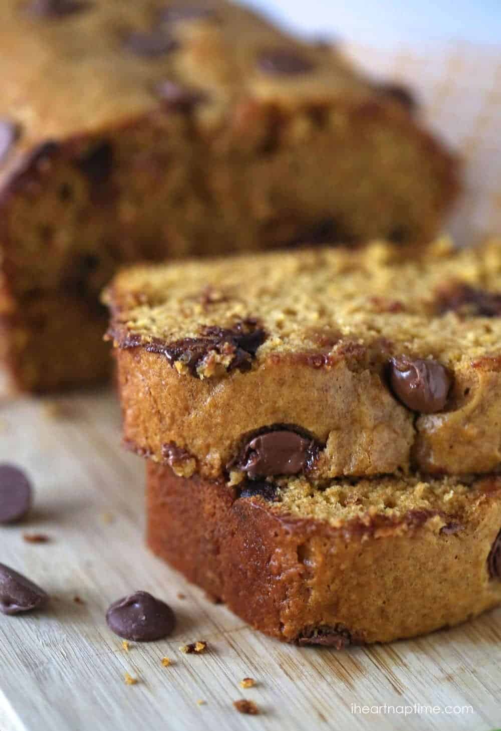 My absolute favorite pumpkin bread recipe on iheartnaptime.com #pumpkin #recipes