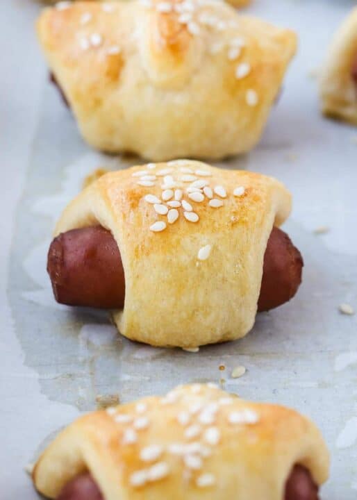 Garlic Parmesan Pigs in a Blanket - I Heart Naptime