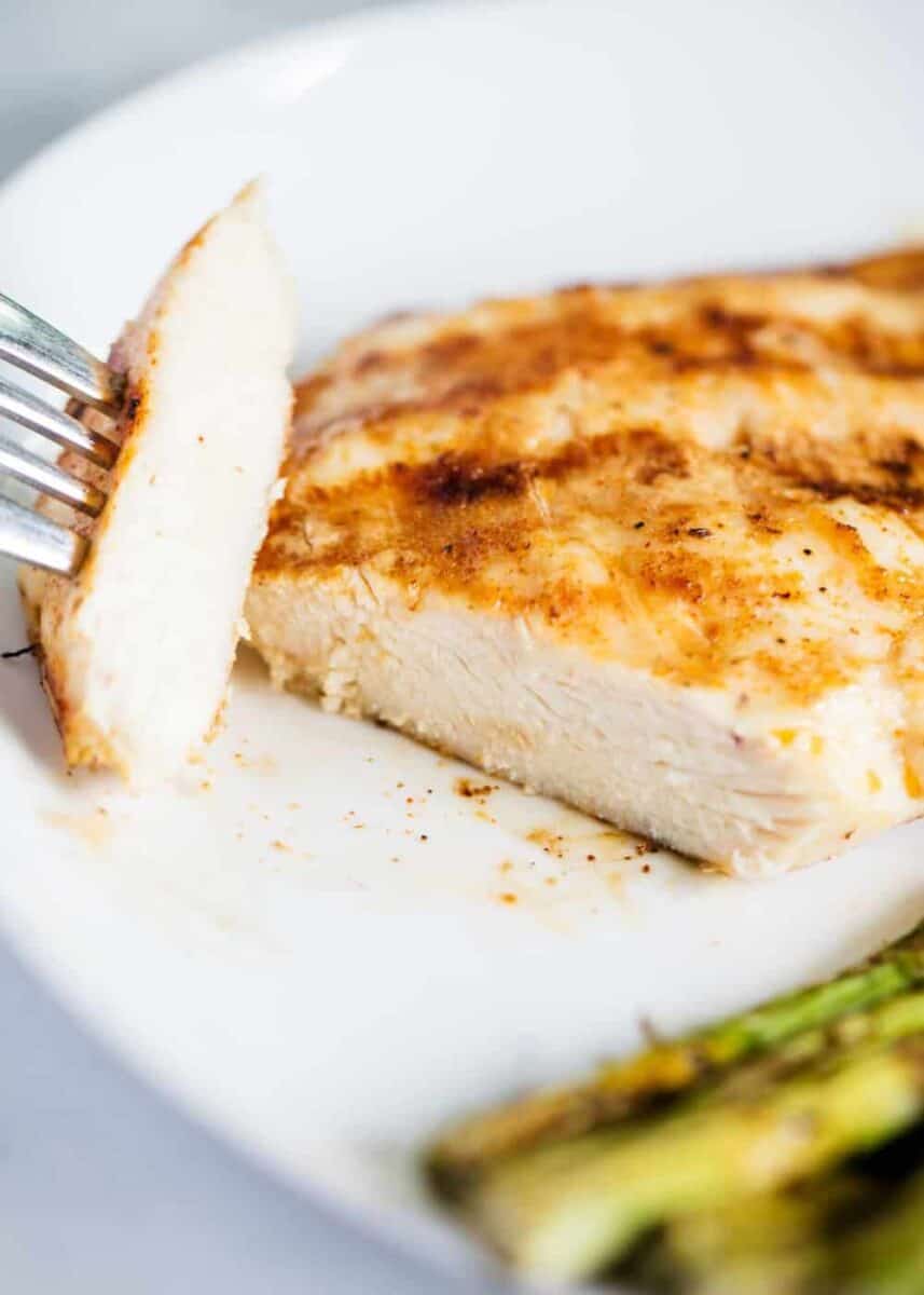 EASY Grilled Chicken Breast (5 Ingredients!) - I Heart Naptime