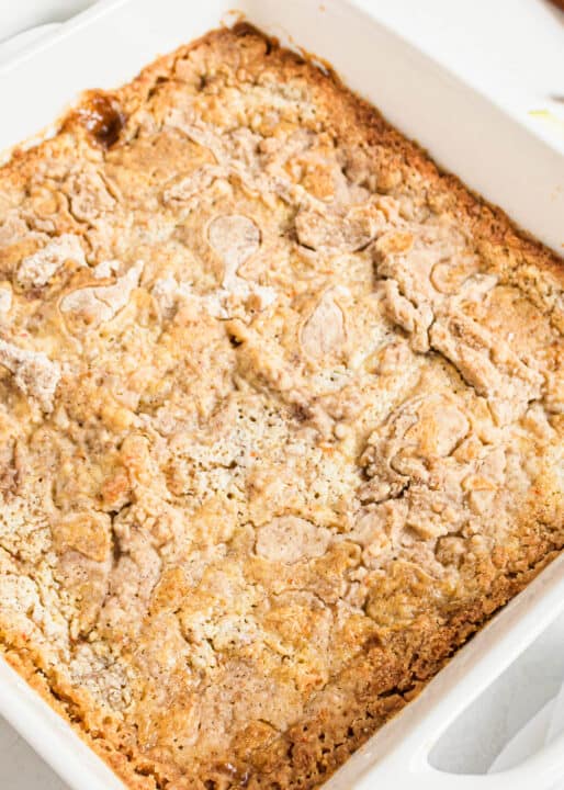 EASY Apple Dump Cake (5 ingredients!) - I Heart Naptime