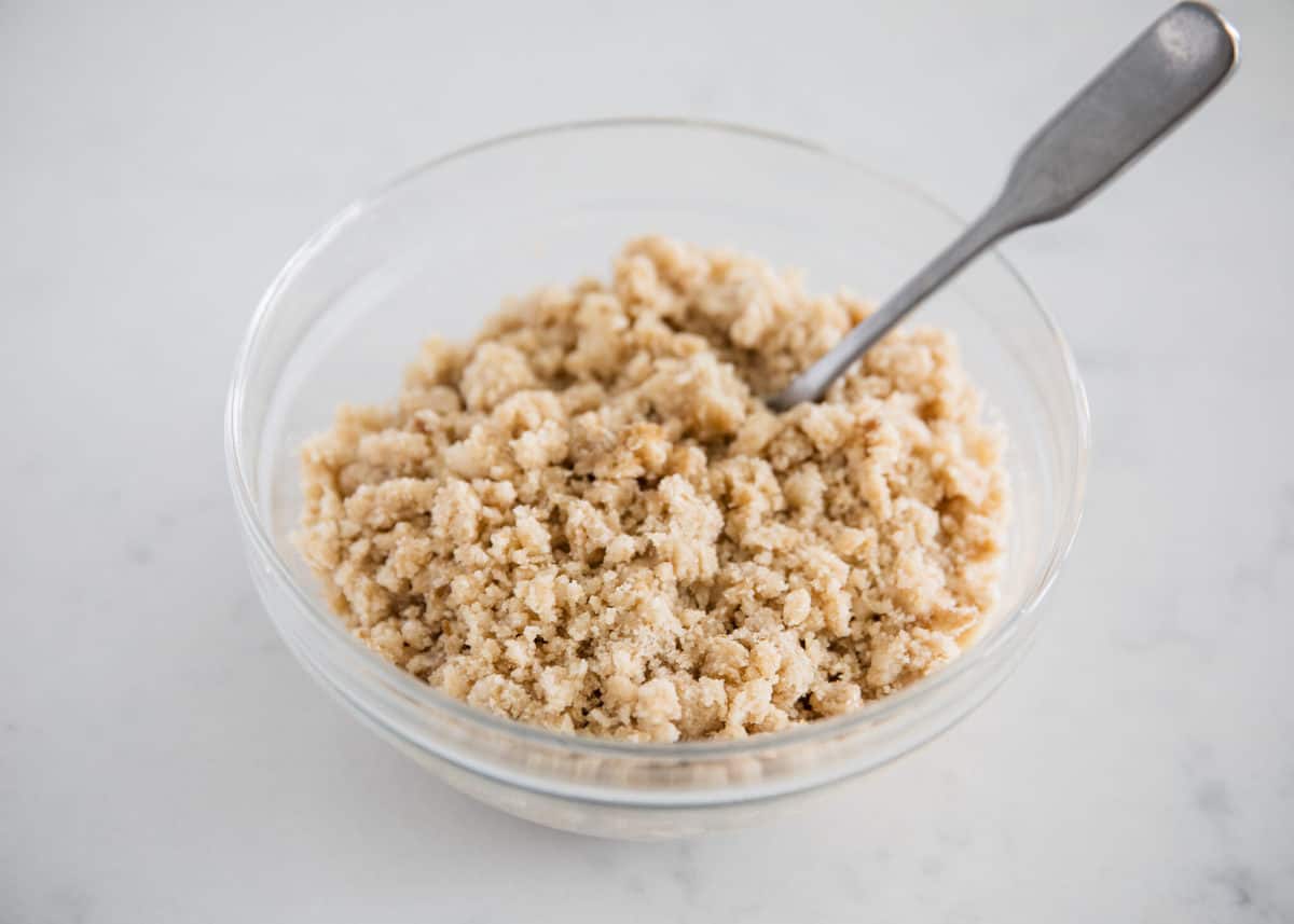 3-ingredient-crumble-topping-i-heart-naptime