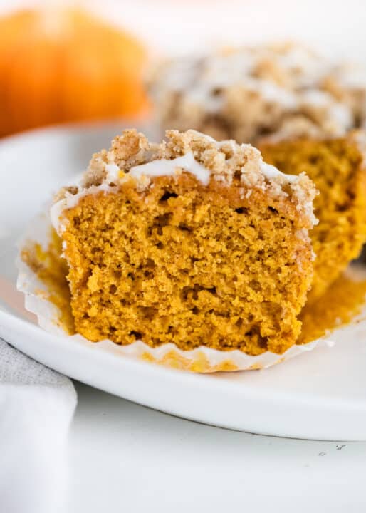 Pumpkin Crumb Muffins - I Heart Naptime