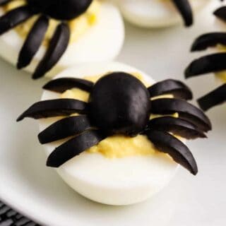 Halloween Deviled Eggs (Spiders & Pumpkins) - I Heart Naptime