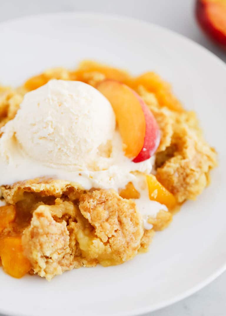 3-Ingredient Peach Dump Cake - I Heart Naptime