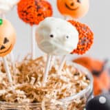 Halloween cake pops.