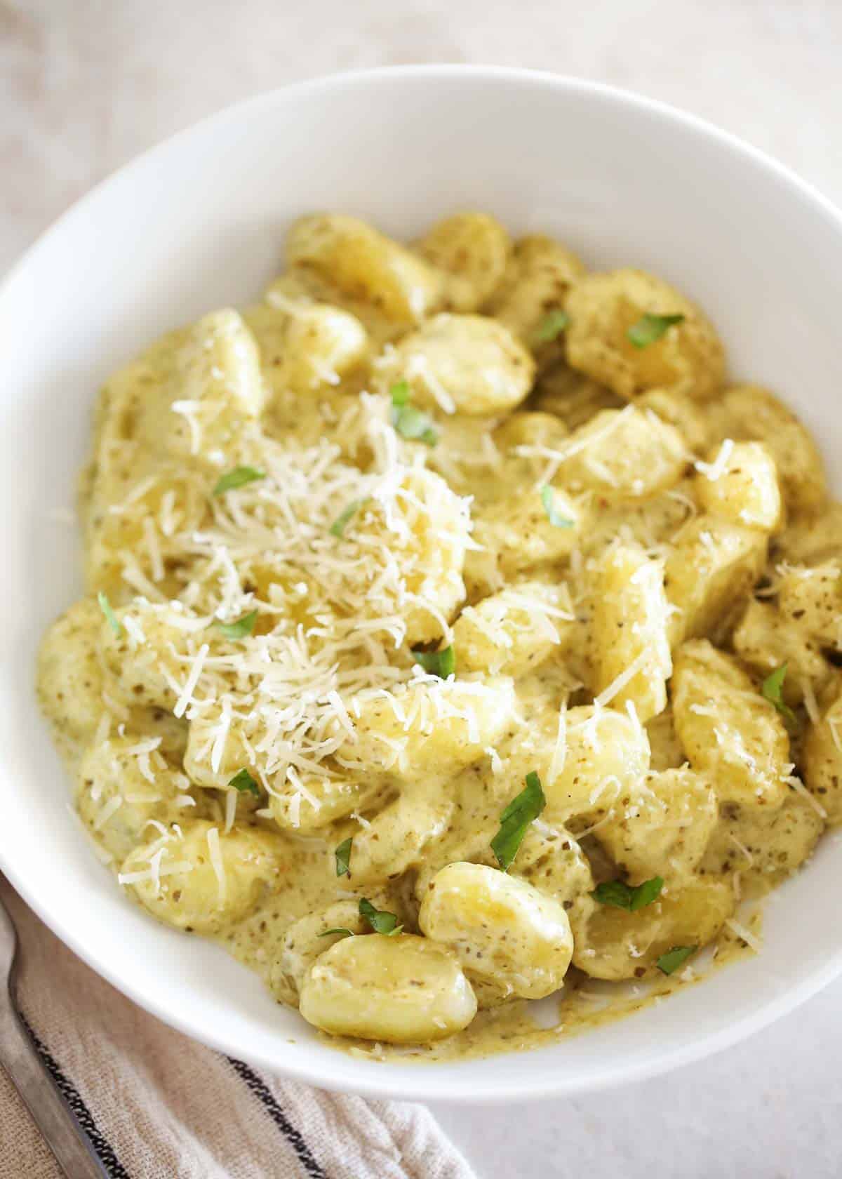 Pesto gnocchi in a bowl.