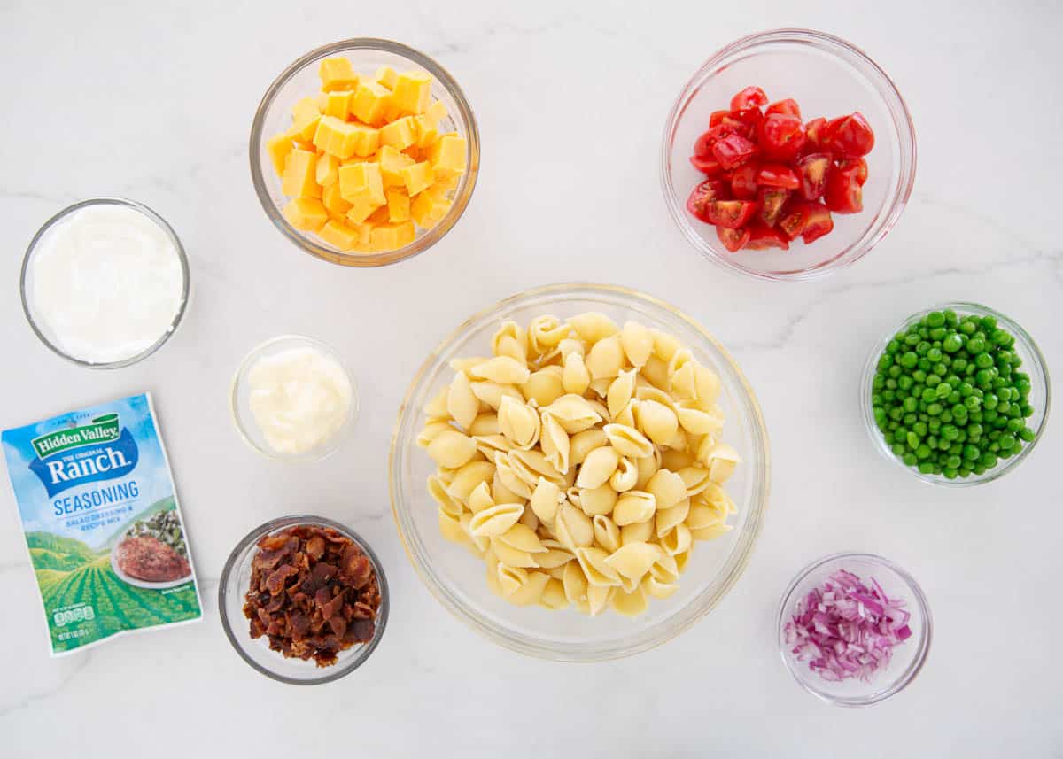 Bacon ranch pasta salad ingredients.