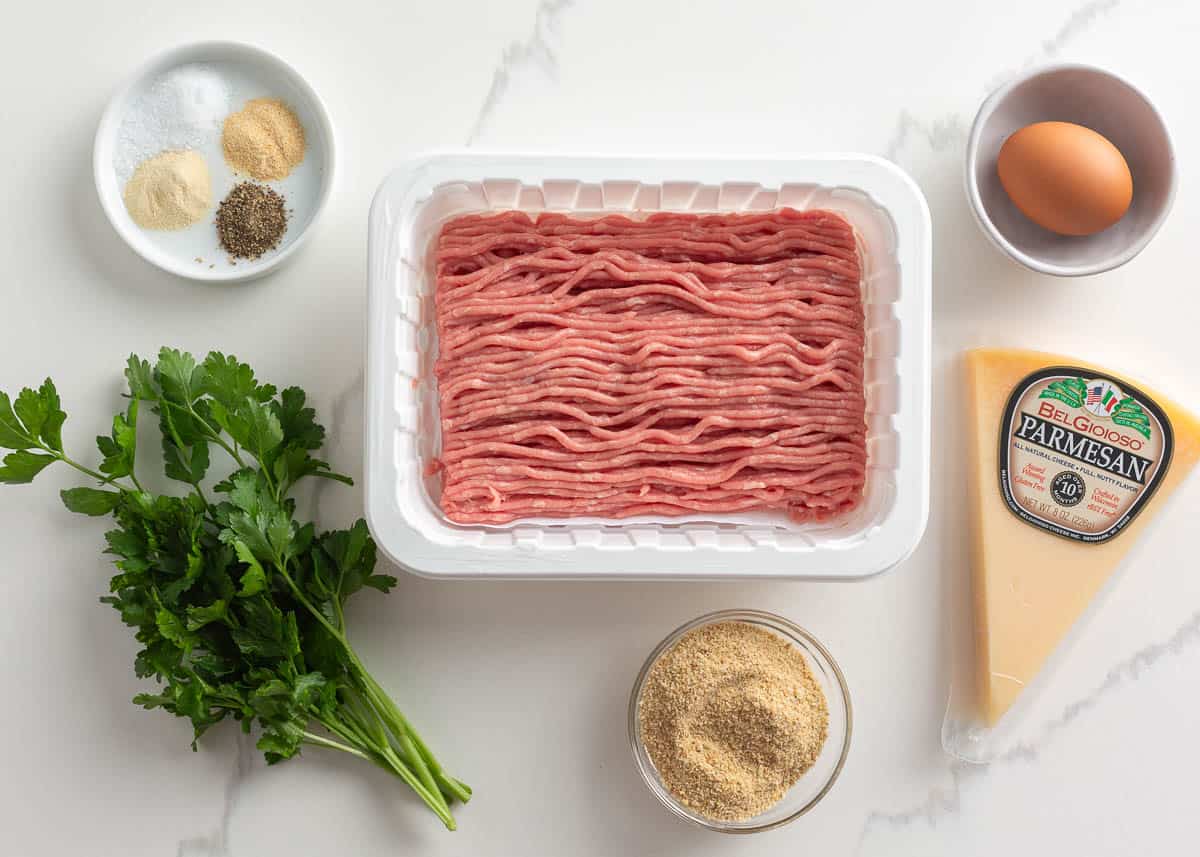 Turkey meatball ingredients.